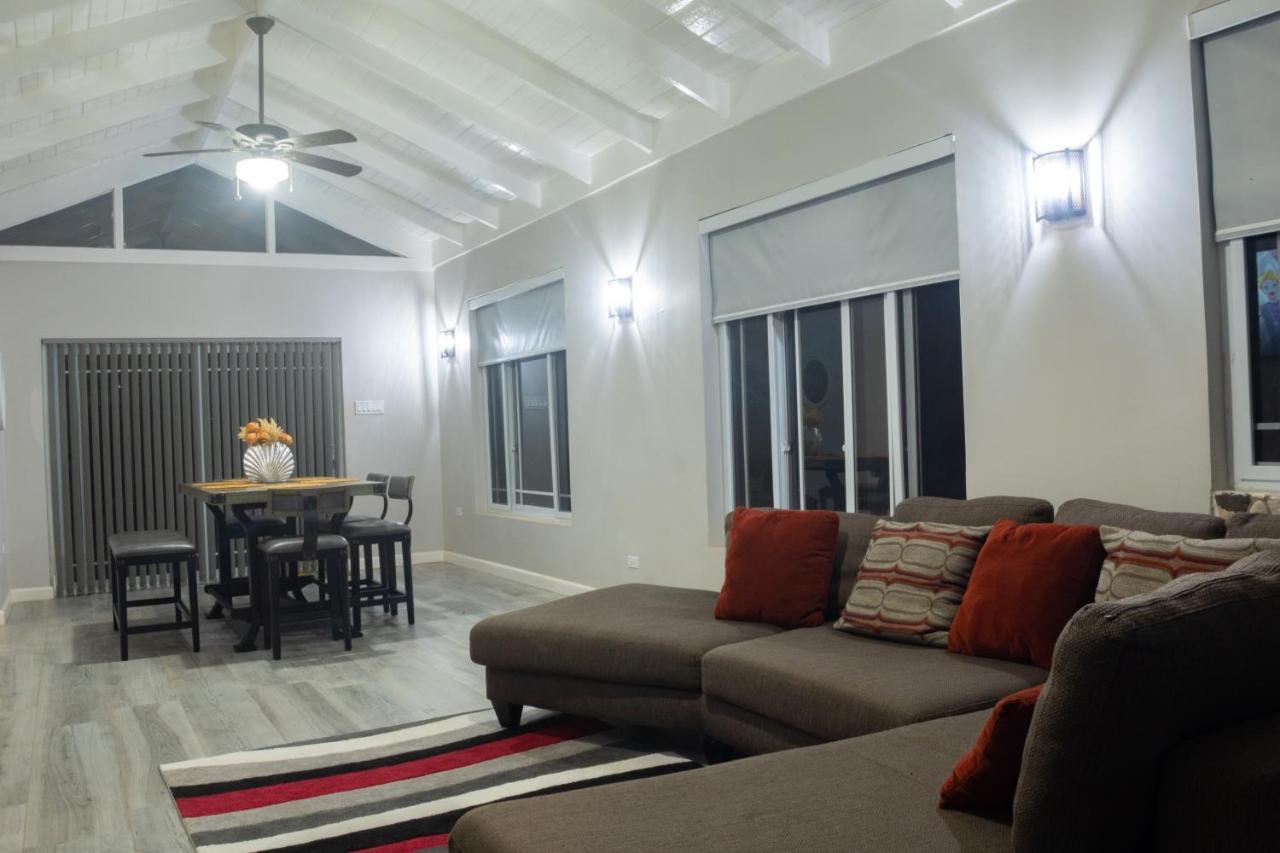 Soak'D Pineapple Villa Berrydale Εξωτερικό φωτογραφία