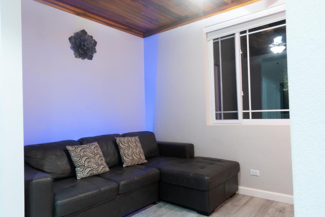 Soak'D Pineapple Villa Berrydale Εξωτερικό φωτογραφία