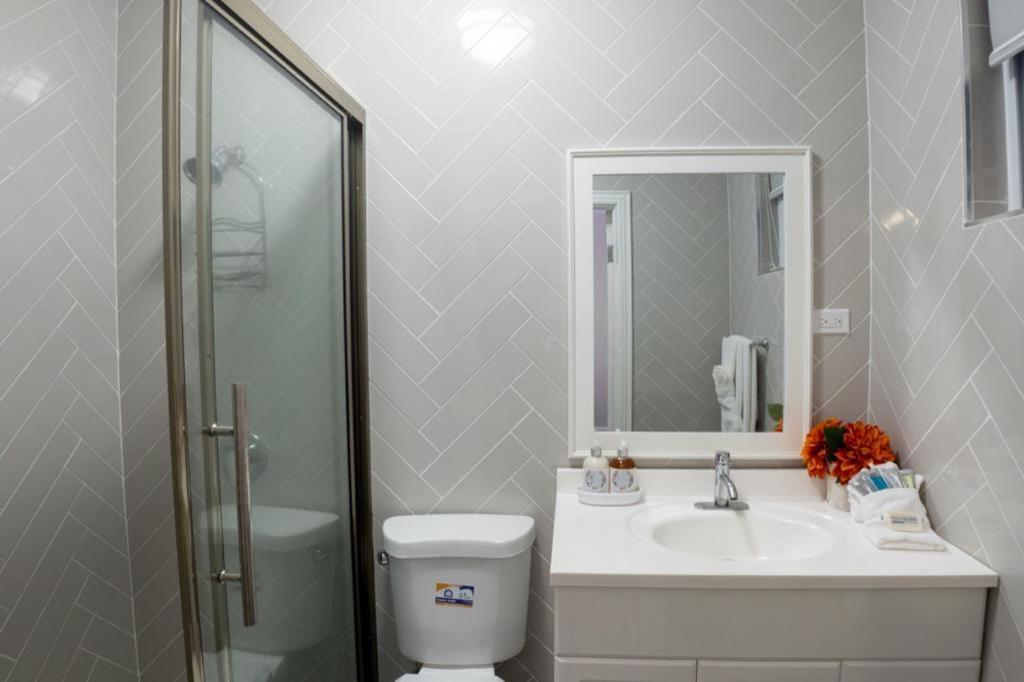 Soak'D Pineapple Villa Berrydale Εξωτερικό φωτογραφία